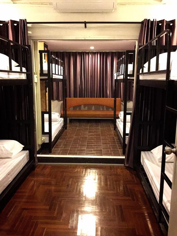 Eden Walking Street Hostel Chiang Mai Zimmer foto