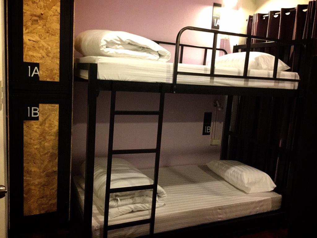 Eden Walking Street Hostel Chiang Mai Zimmer foto