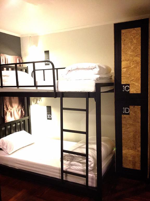 Eden Walking Street Hostel Chiang Mai Zimmer foto