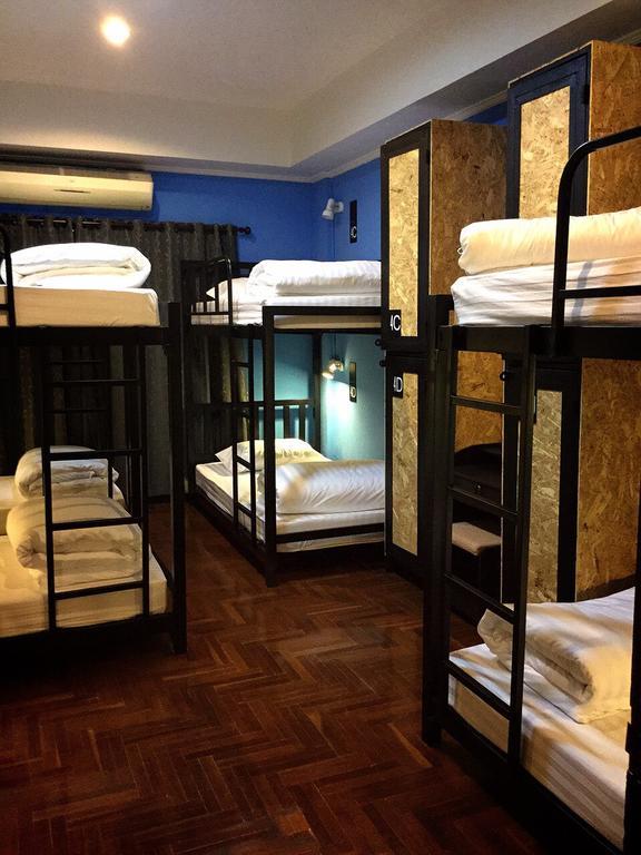 Eden Walking Street Hostel Chiang Mai Zimmer foto