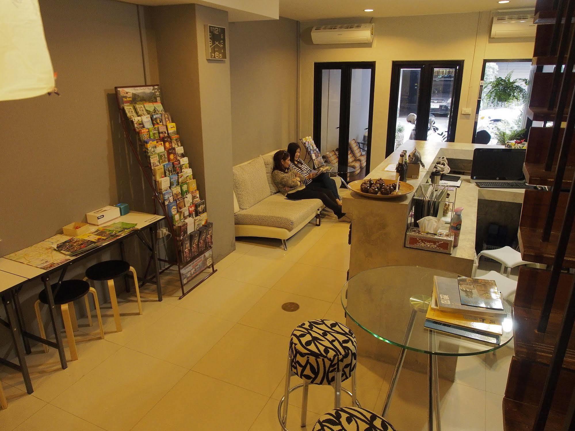Eden Walking Street Hostel Chiang Mai Exterior foto