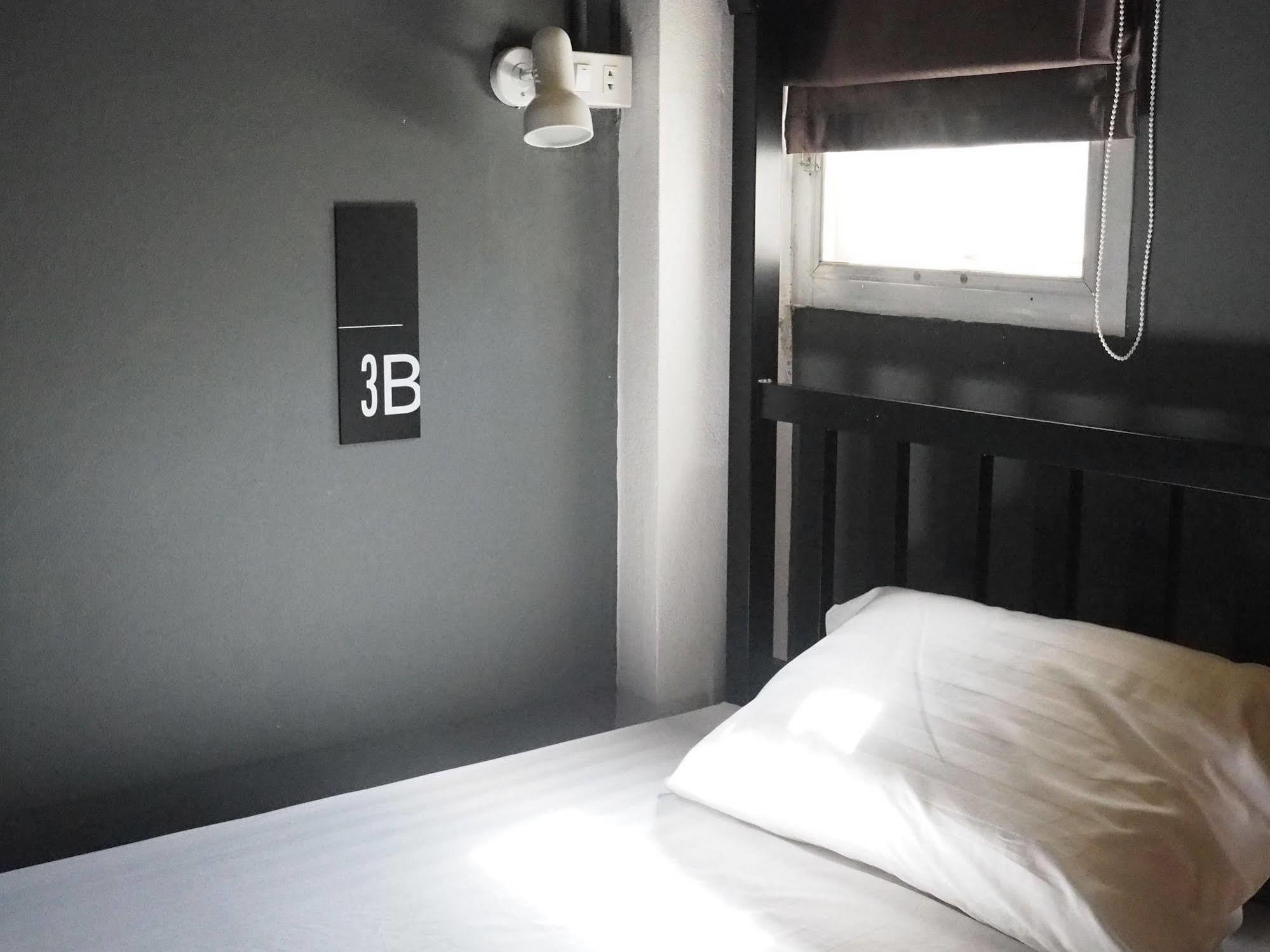 Eden Walking Street Hostel Chiang Mai Exterior foto