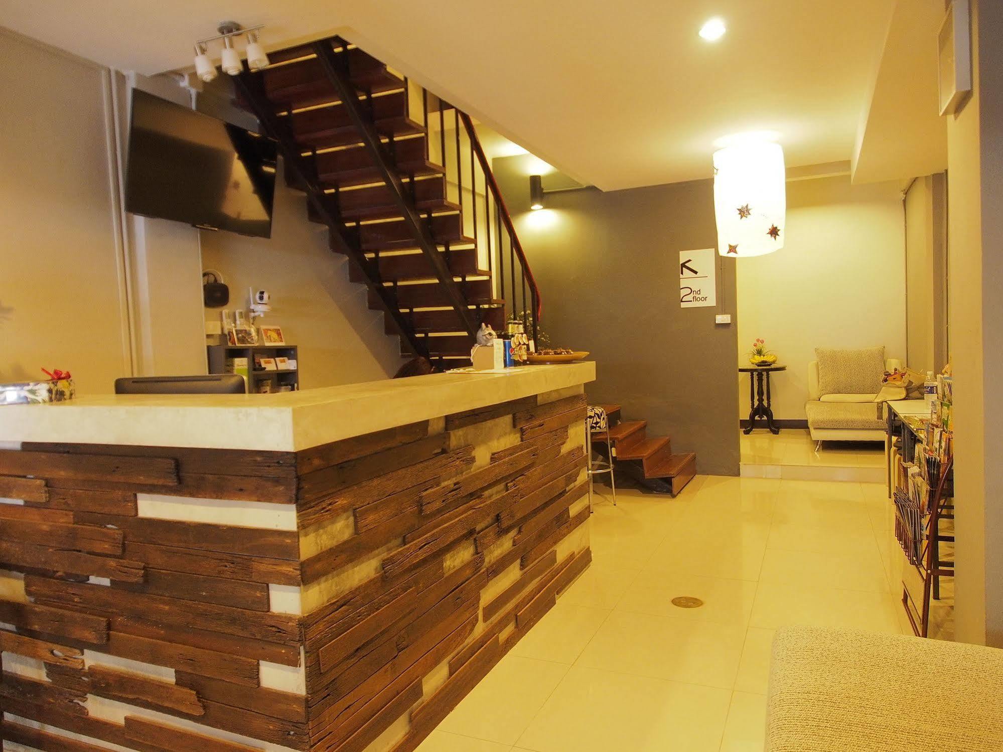 Eden Walking Street Hostel Chiang Mai Exterior foto
