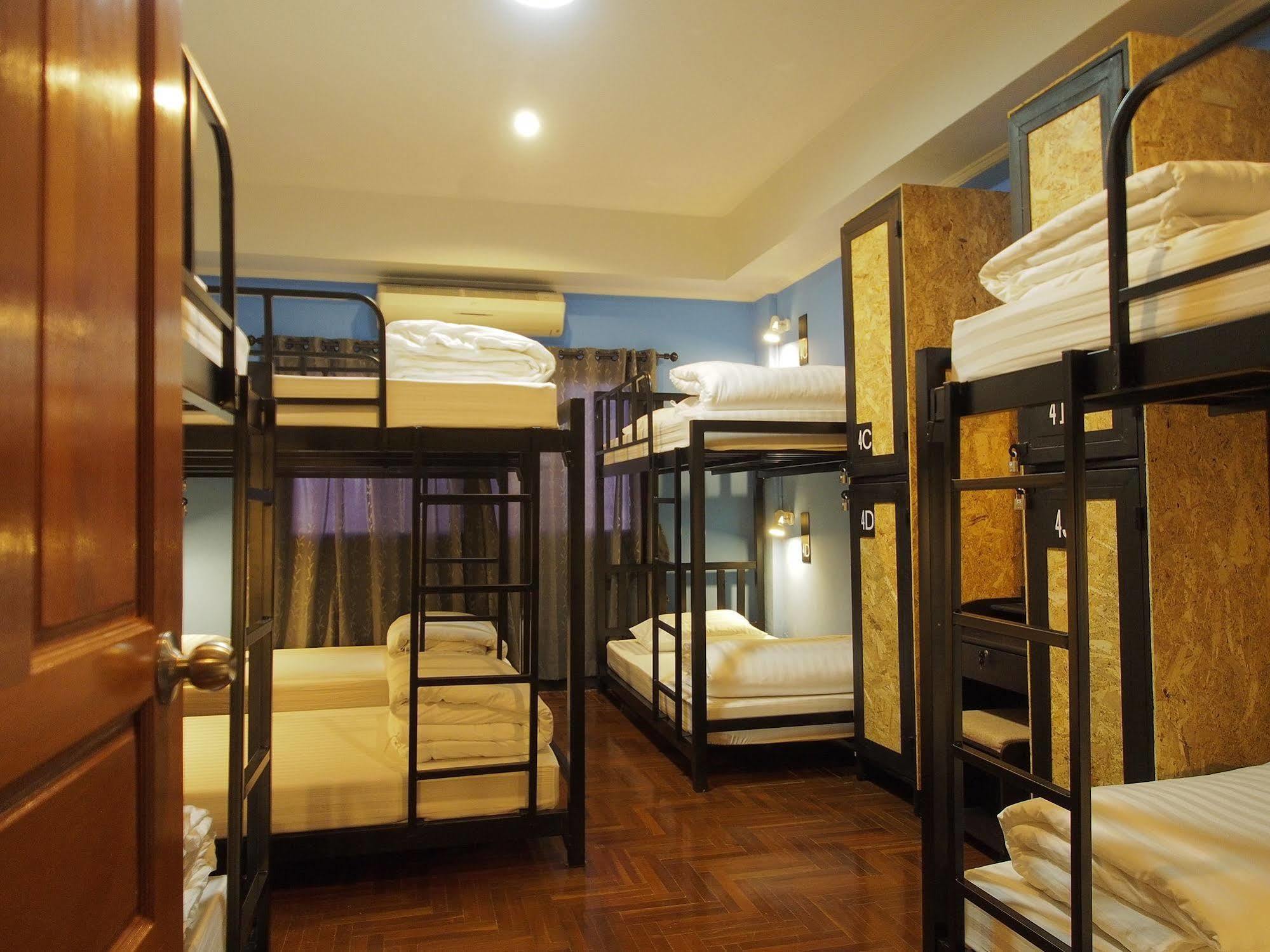 Eden Walking Street Hostel Chiang Mai Exterior foto