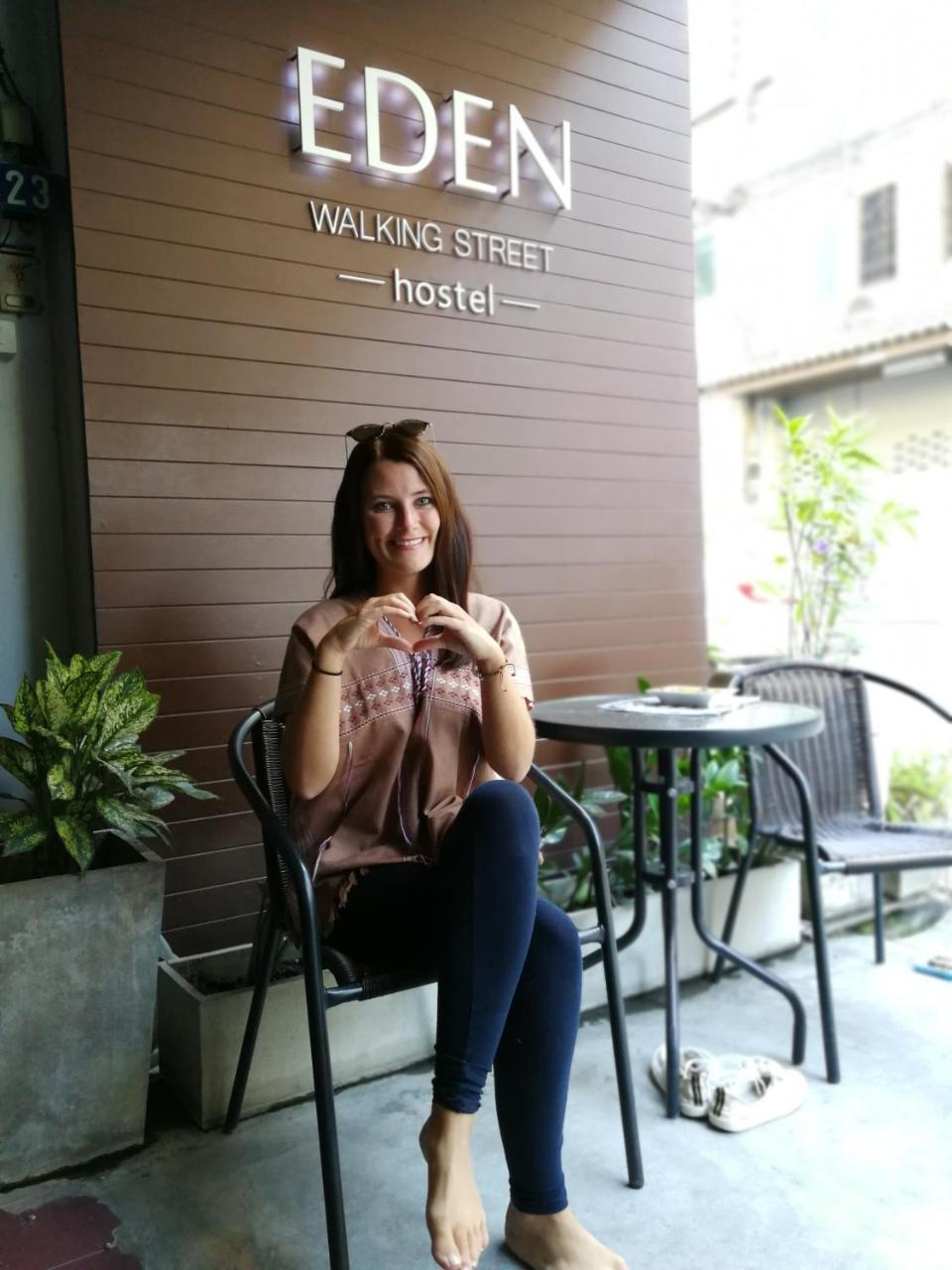 Eden Walking Street Hostel Chiang Mai Exterior foto