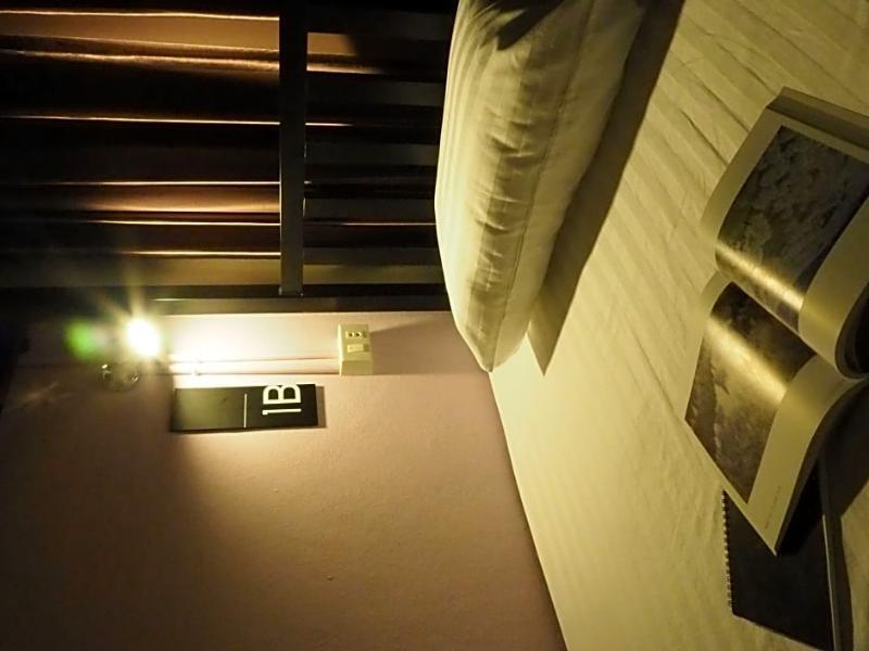 Eden Walking Street Hostel Chiang Mai Exterior foto